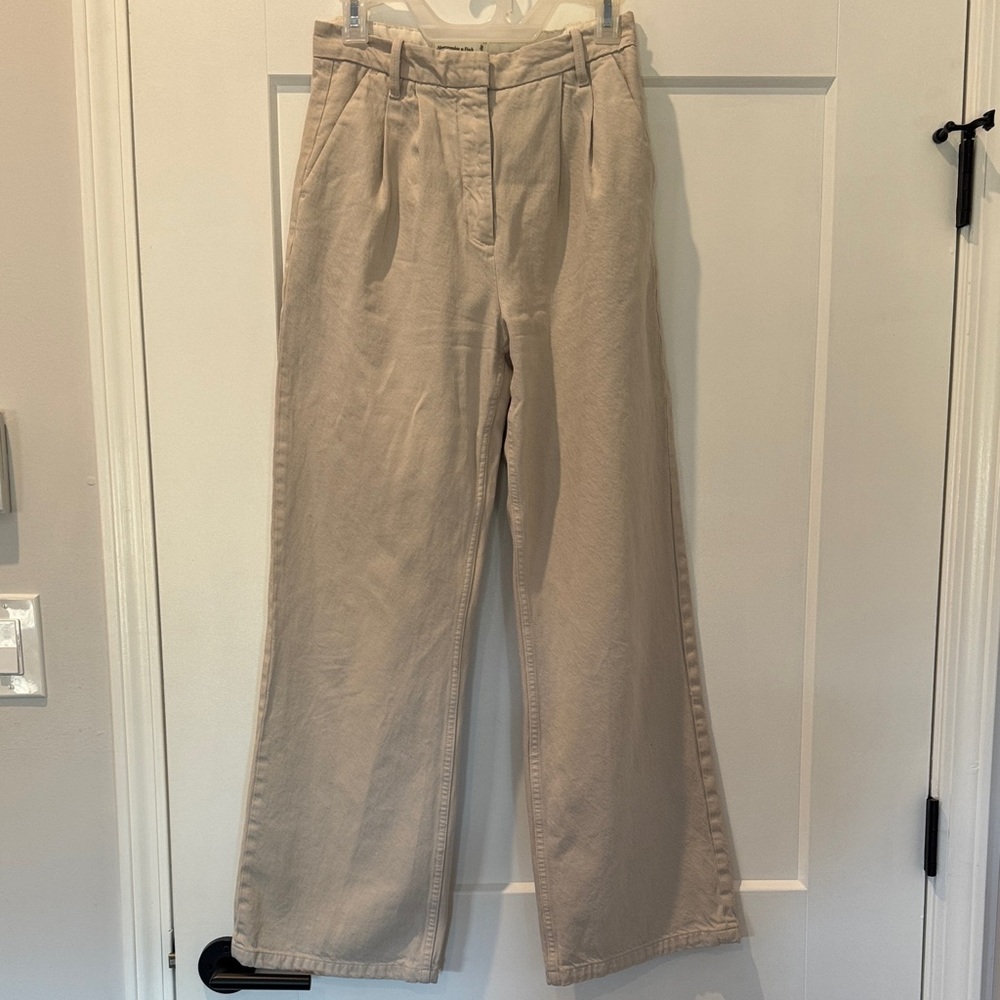 A&F Tailored Wide-Leg Trousers
